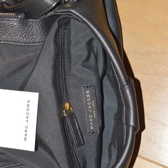 New Marc Jacobs New York Black Italian Leather Crossbody Bag NWT - Picture 11 of 12